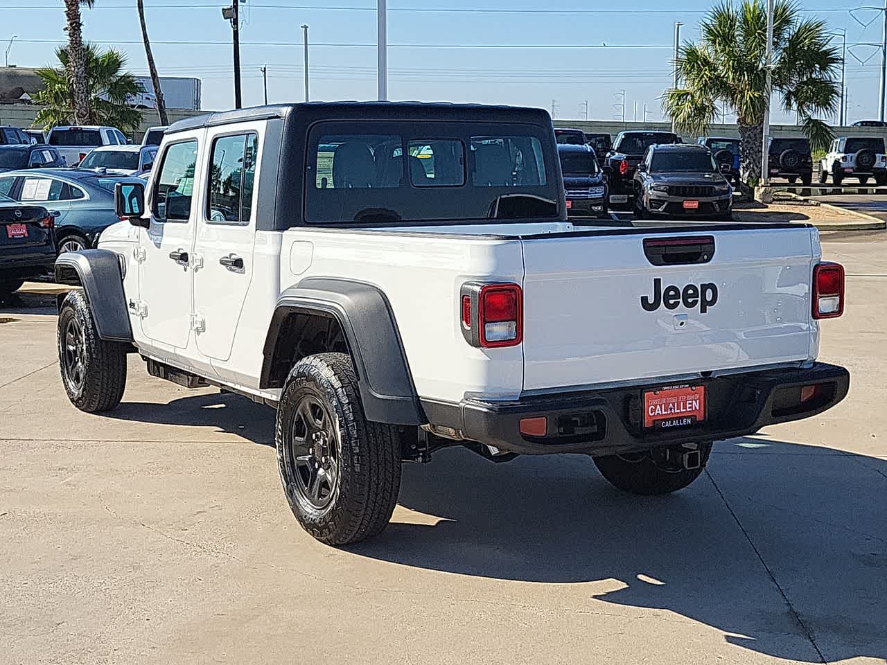 Thumbnail: 2026 Jeep Gladiator - 12