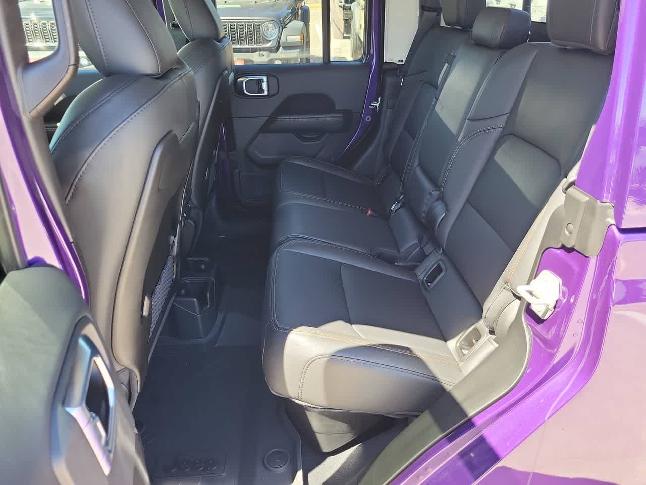 Thumbnail: 2026 Jeep Gladiator - 21