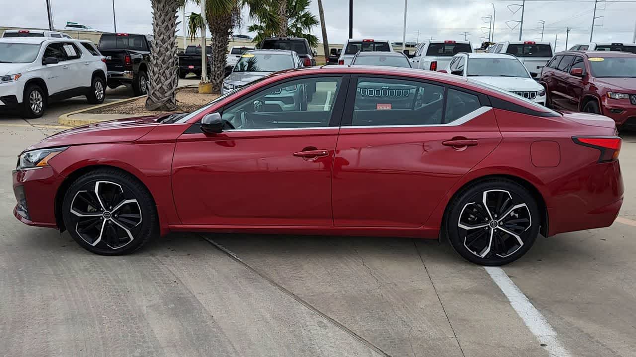 Thumbnail: 2024 Nissan Altima - 5