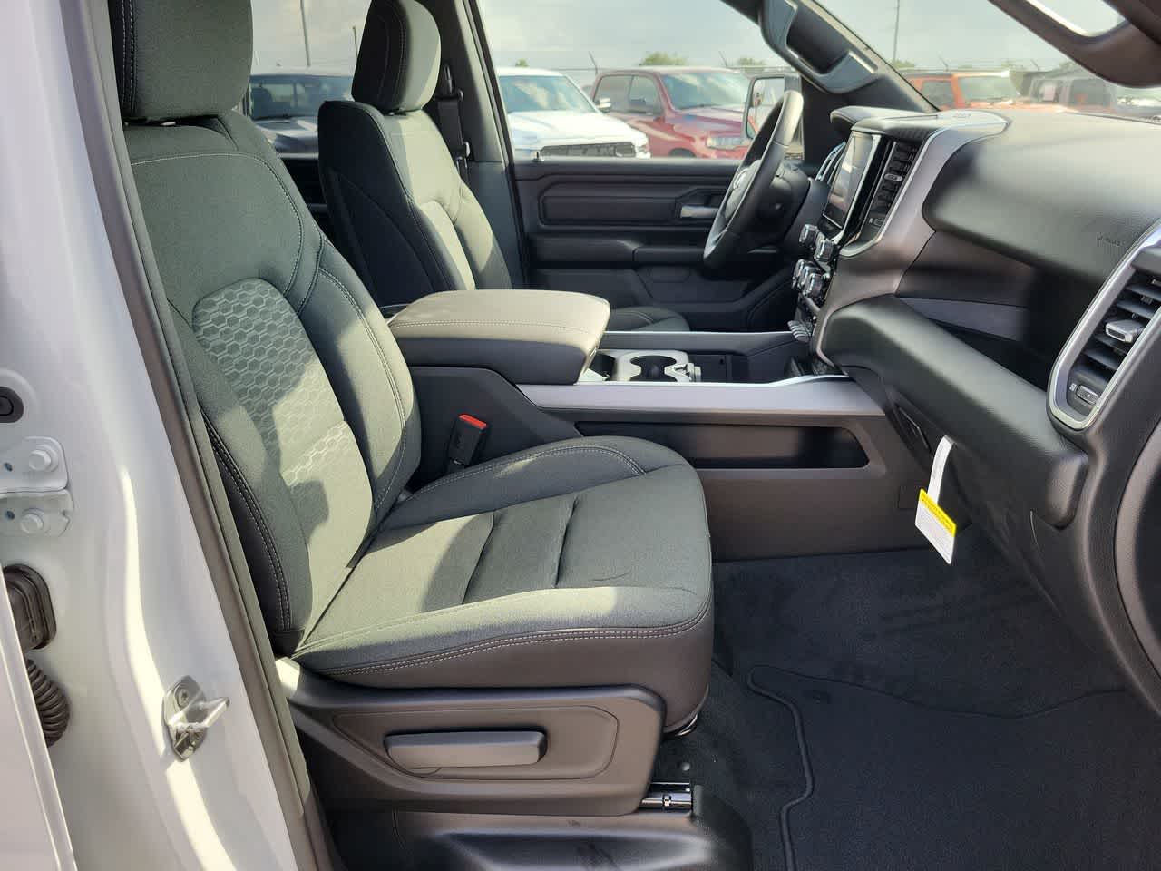 Thumbnail: 2025 RAM 1500 - 22