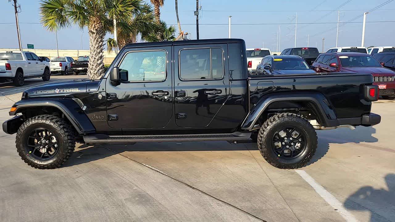 Thumbnail: 2026 Jeep Gladiator - 5