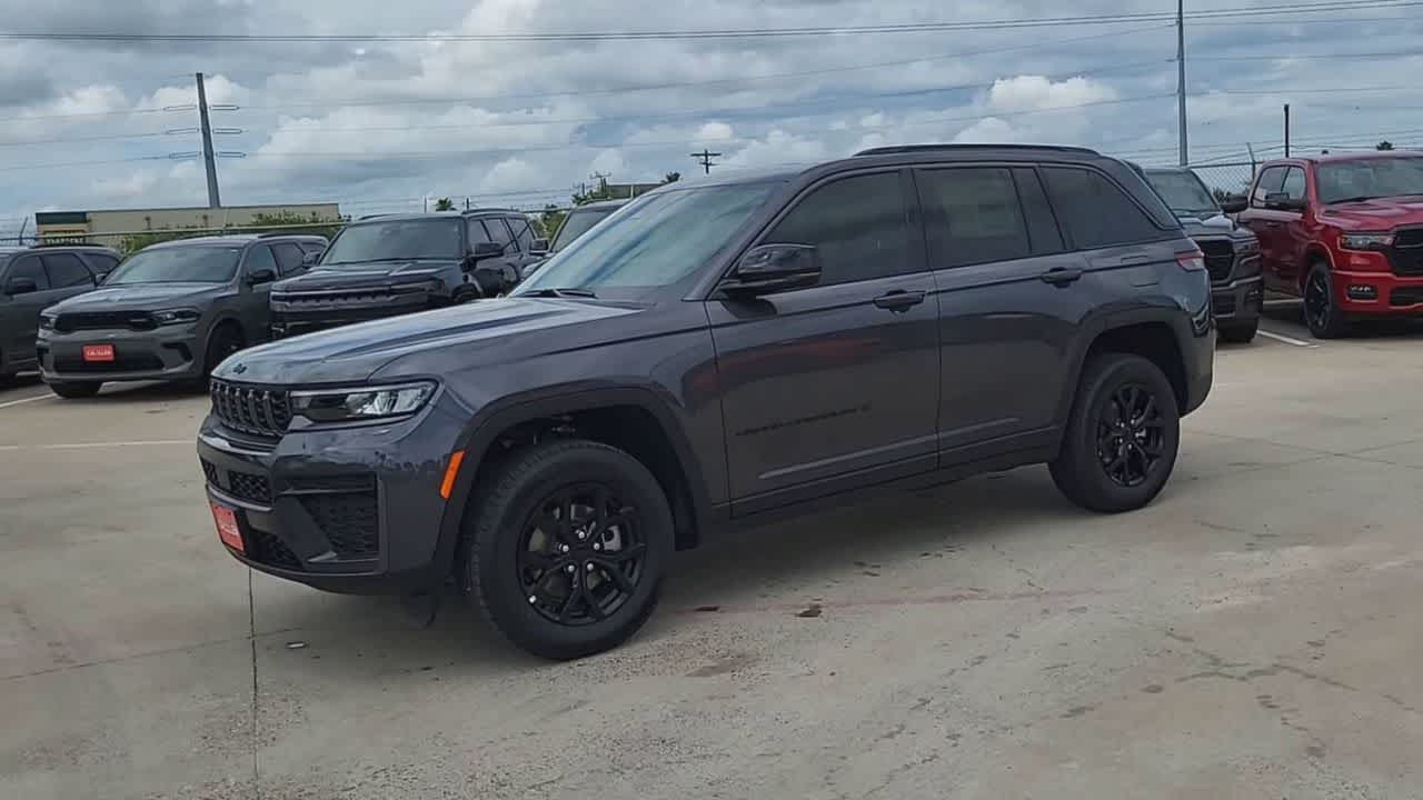 Thumbnail: 2026 Jeep Compass - 4