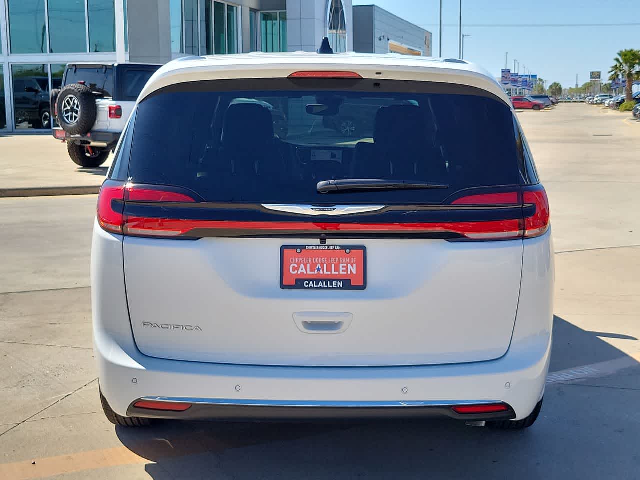 Thumbnail: 2026 Chrysler Pacifica - 13