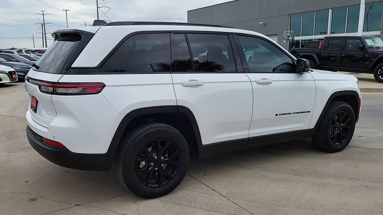 Thumbnail: 2024 Jeep Grand Cherokee - 8