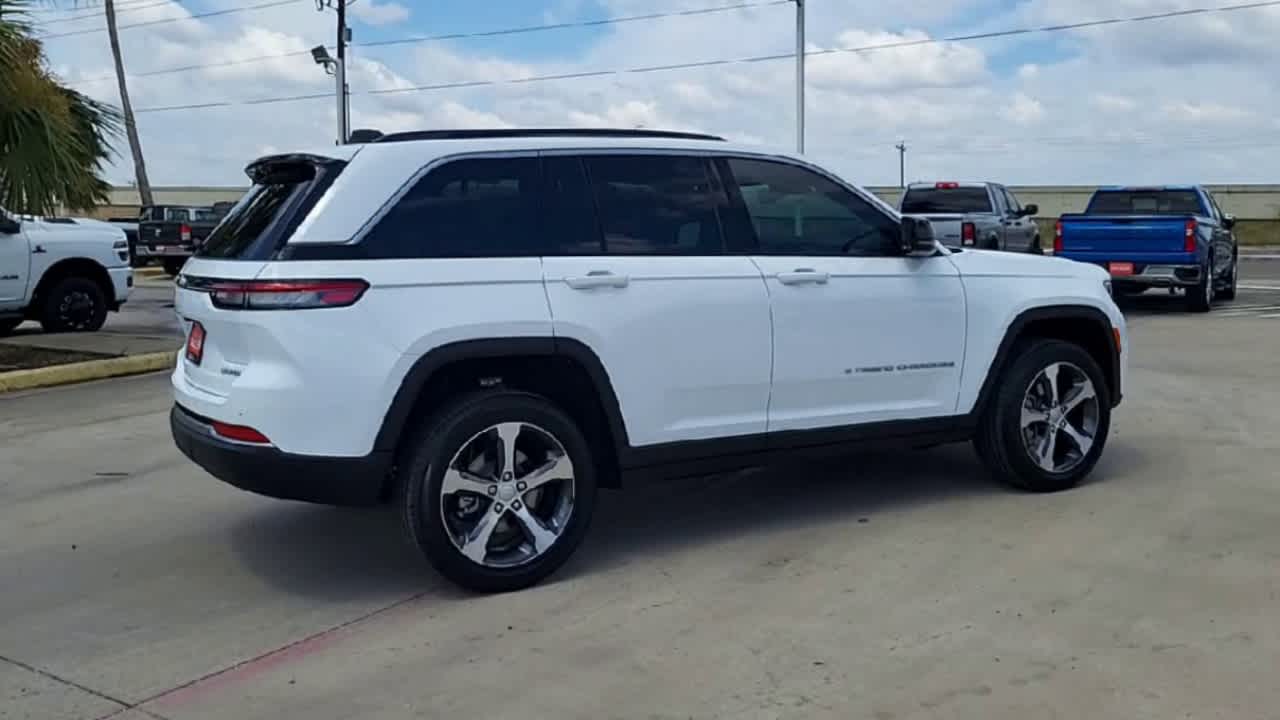 Thumbnail: 2026 Jeep Grand Cherokee - 8