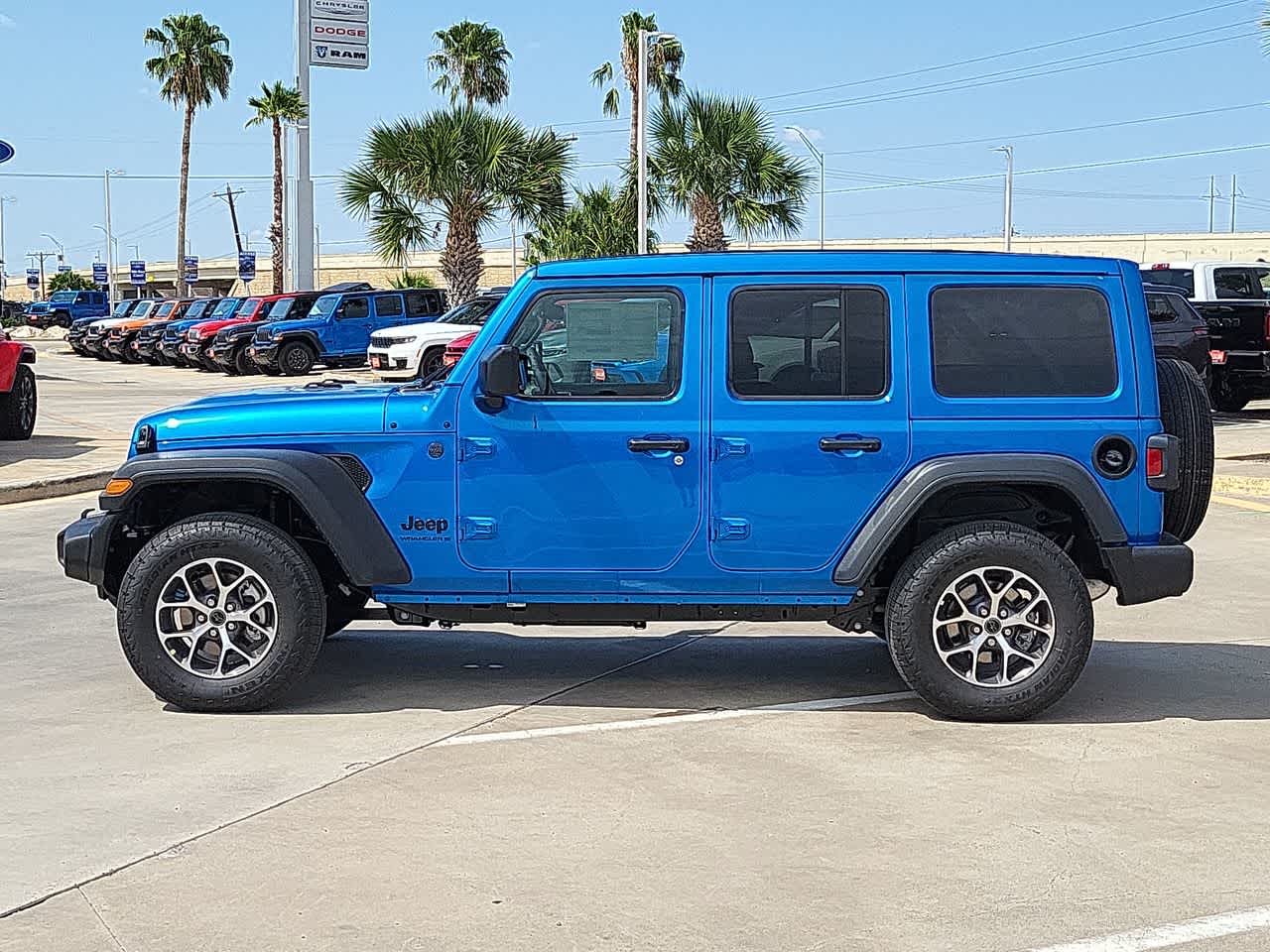 Thumbnail: 2025 Jeep Wrangler - 11