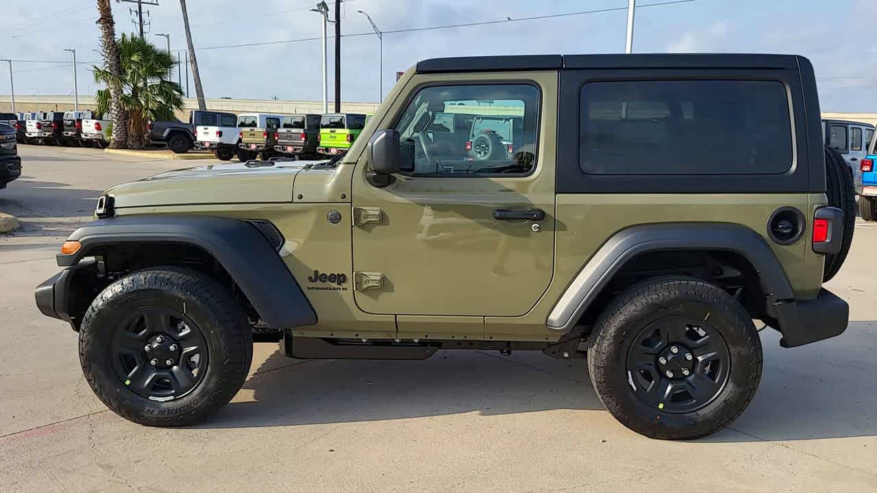 Thumbnail: 2026 Jeep Wrangler - 5