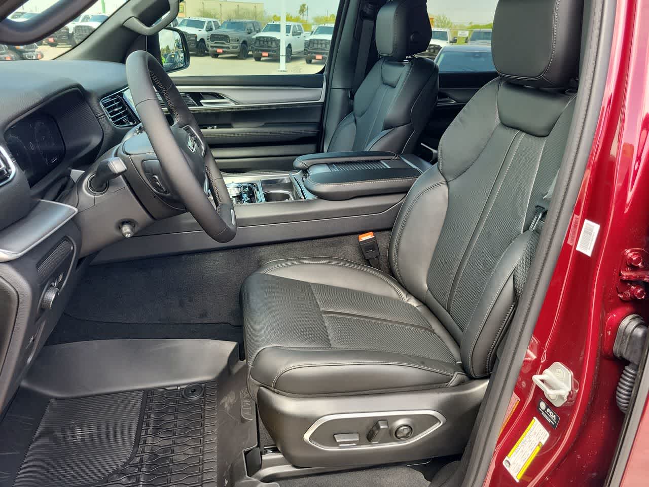 Thumbnail: 2026 Jeep Grand Wagoneer - 19