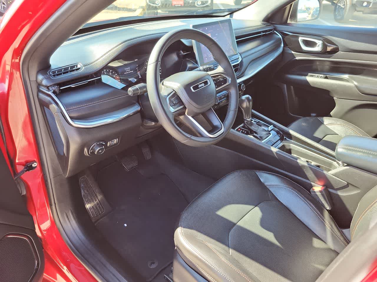 Thumbnail: 2023 Jeep Compass - 10