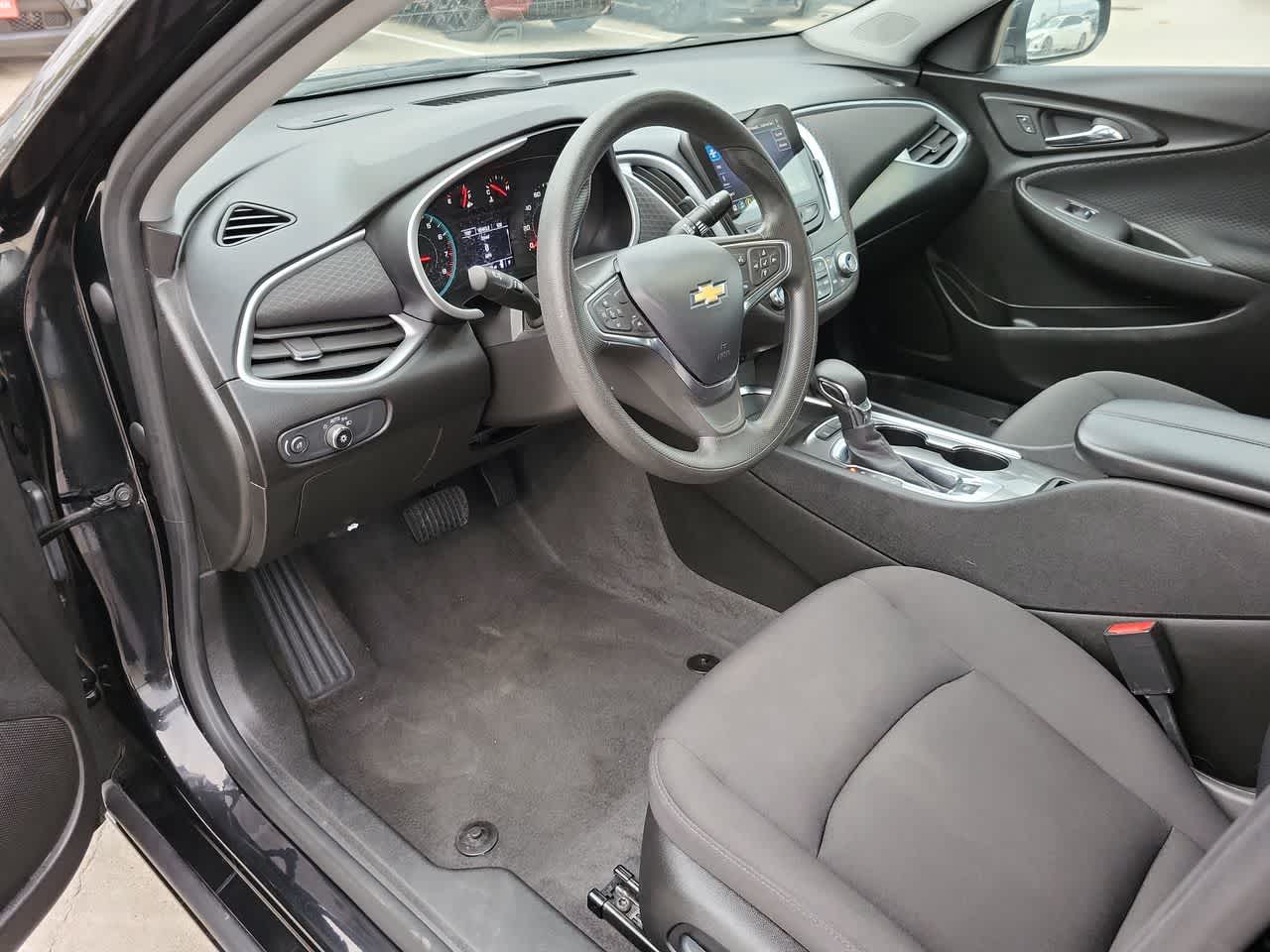 Thumbnail: 2024 Chevrolet Malibu - 10