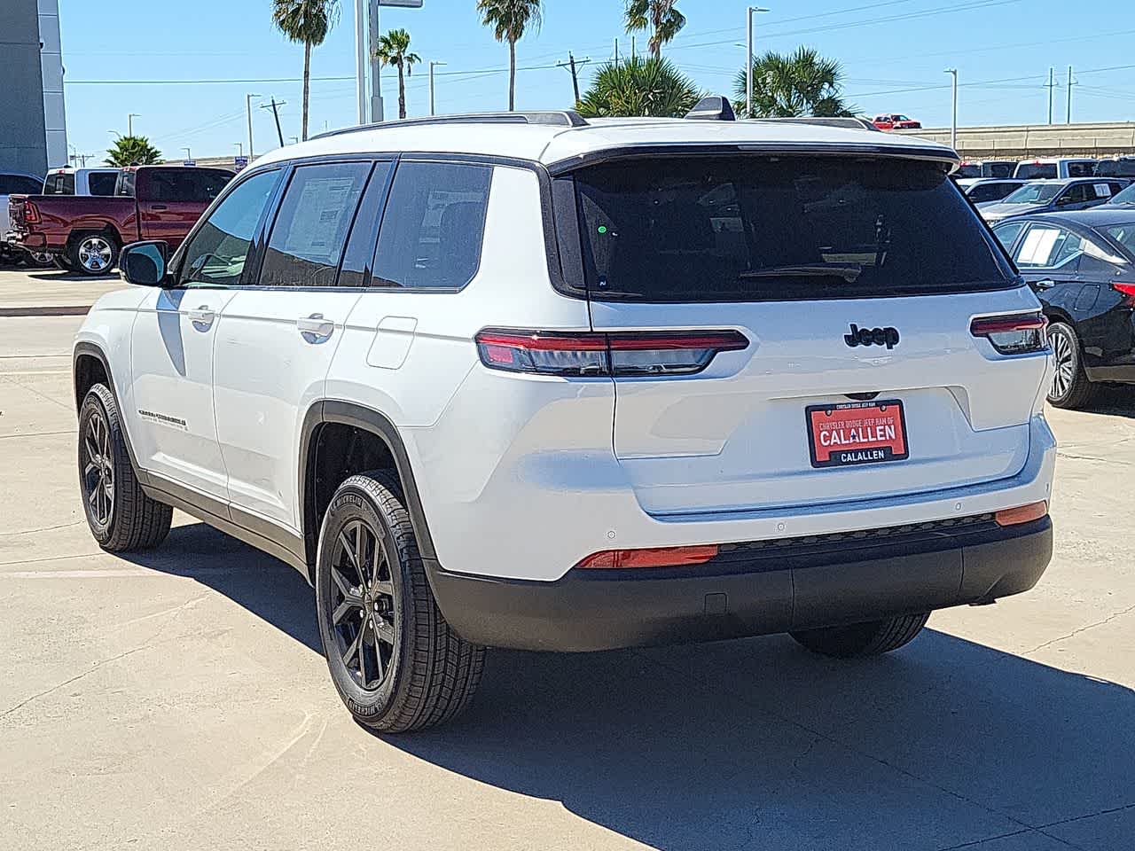 Thumbnail: 2025 Jeep Grand Cherokee - 12