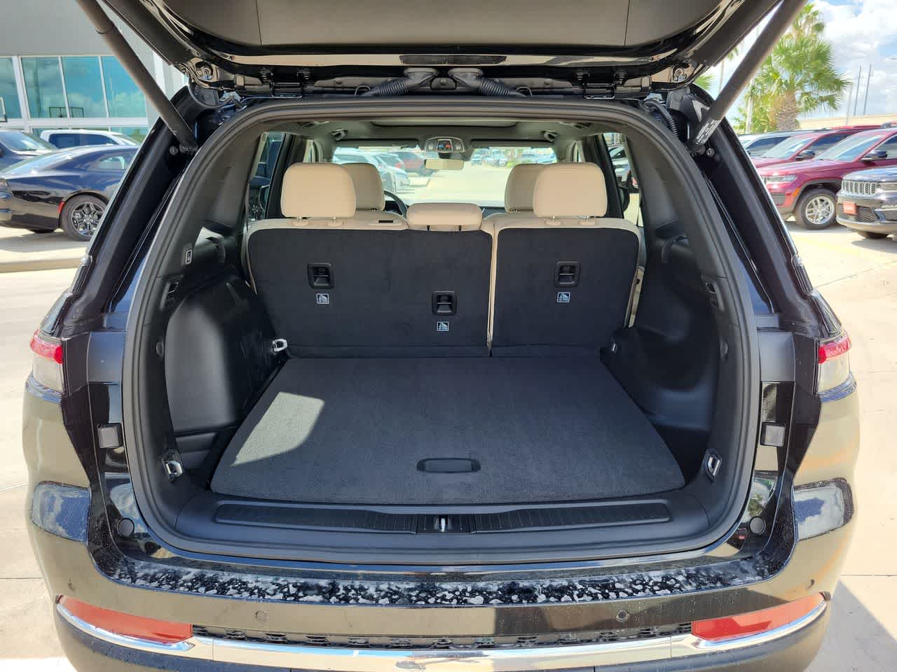 Thumbnail: 2025 Jeep Grand Cherokee - 27