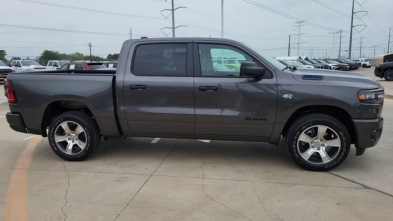 Thumbnail: 2026 RAM 1500 - 10