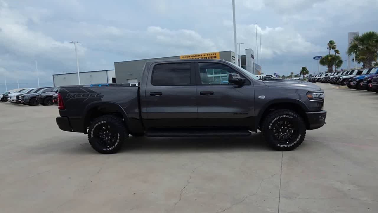 Thumbnail: 2026 RAM 1500 - 9