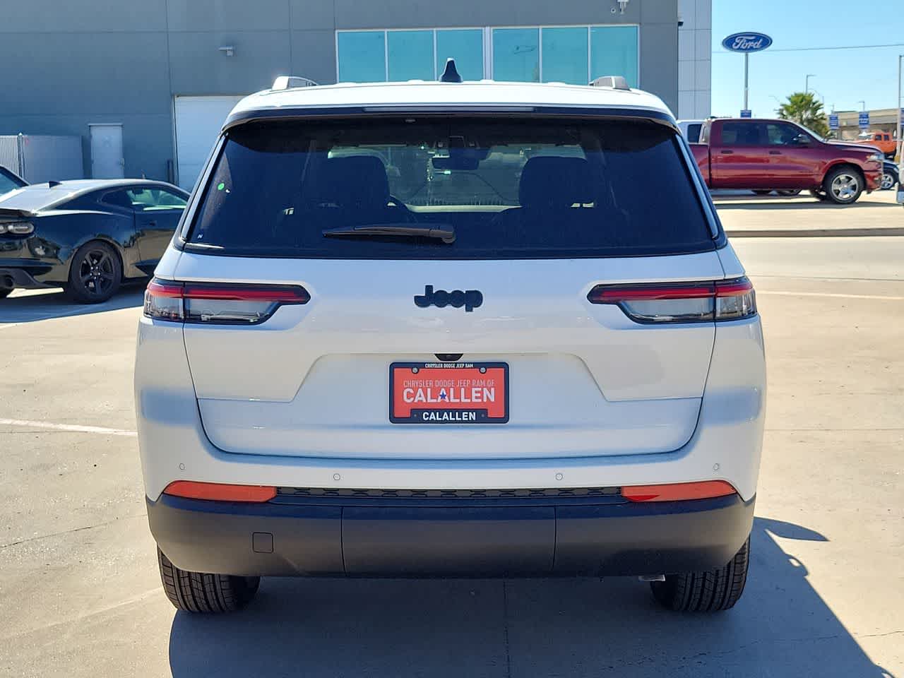 Thumbnail: 2025 Jeep Grand Cherokee - 13