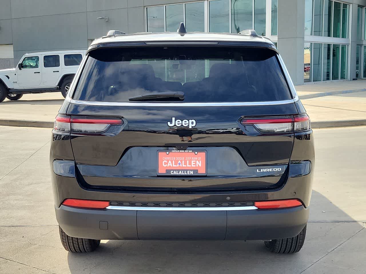 Thumbnail: 2026 Jeep Grand Cherokee - 13