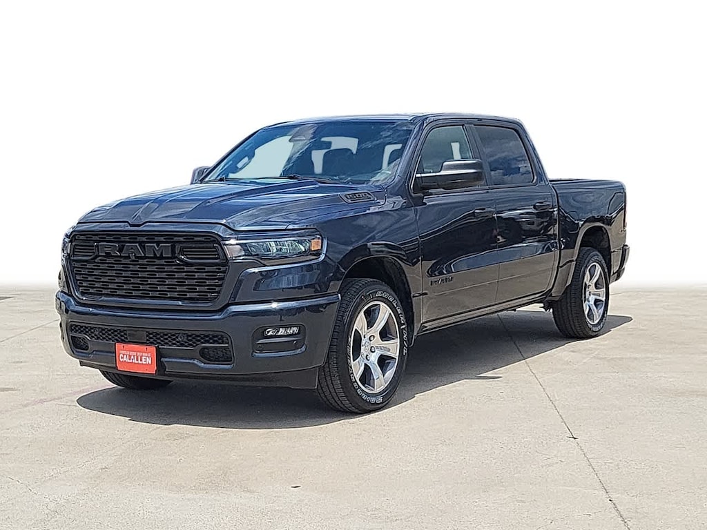 New 2026 Ram 1500 EXPRESS CREW CAB 4X2 5'7 BOX Pickup