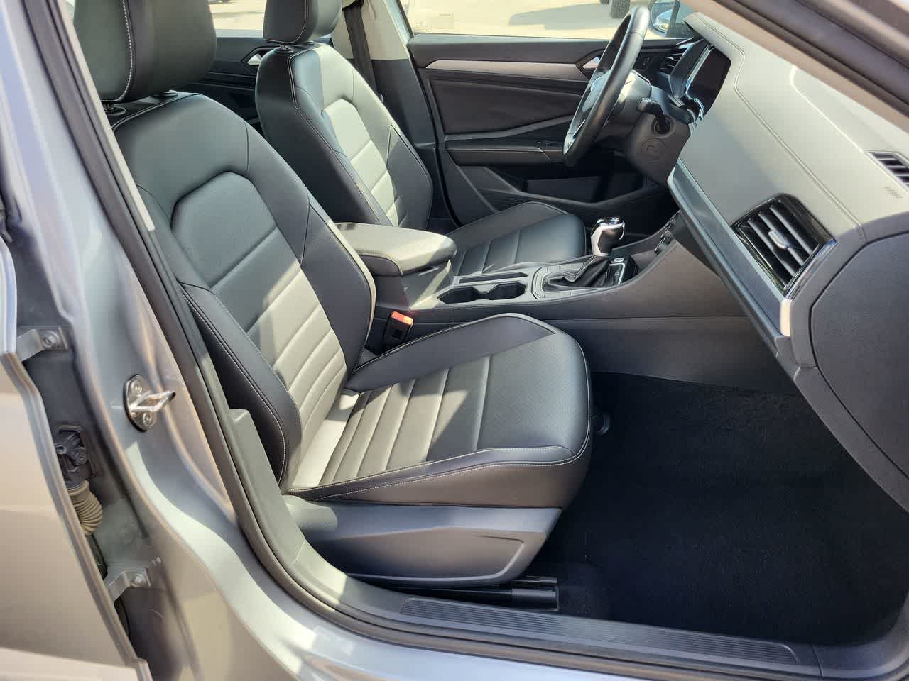 Thumbnail: 2024 Volkswagen Jetta - 22