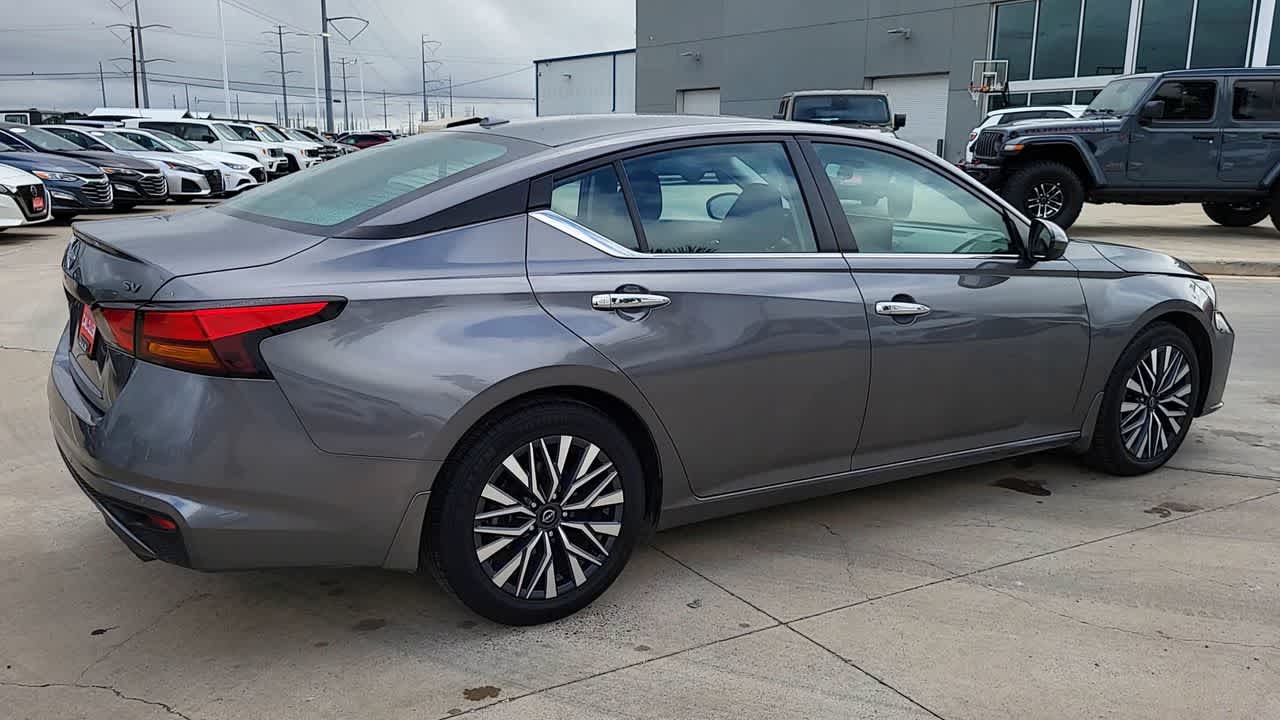 Thumbnail: 2024 Nissan Altima - 8