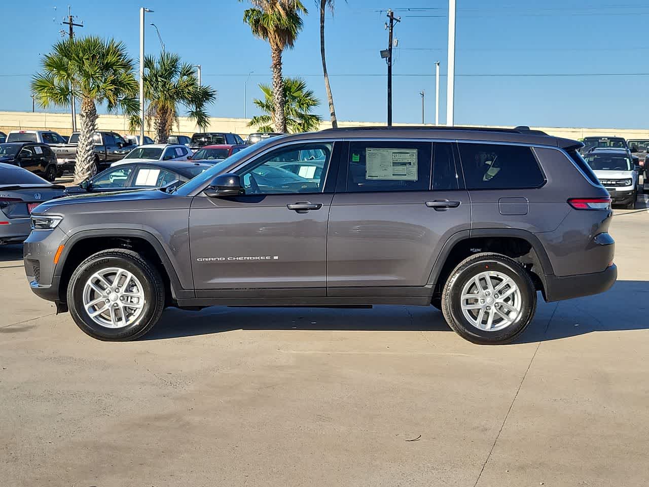 Thumbnail: 2025 Jeep Grand Cherokee - 11