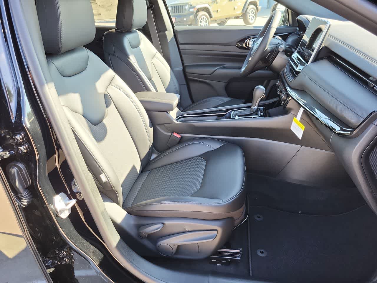 Thumbnail: 2026 Jeep Compass - 22