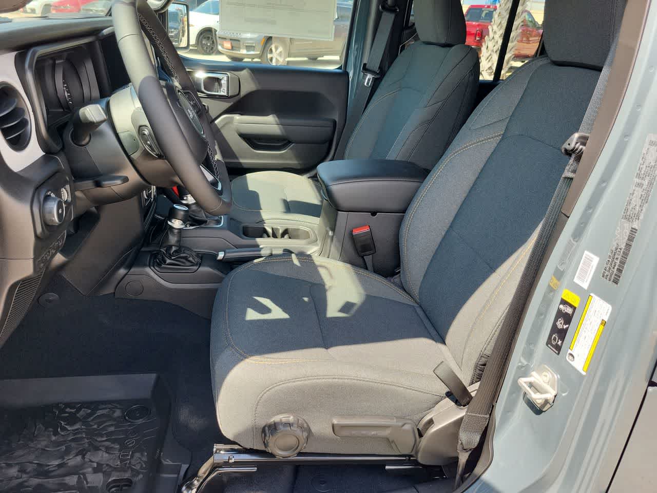 Thumbnail: 2025 Jeep Wrangler - 19