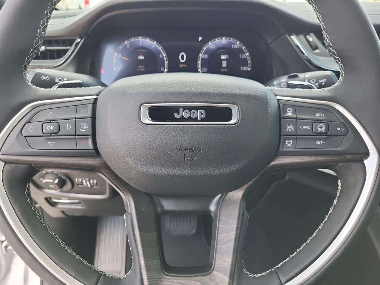Thumbnail: 2026 Jeep Grand Cherokee - 23