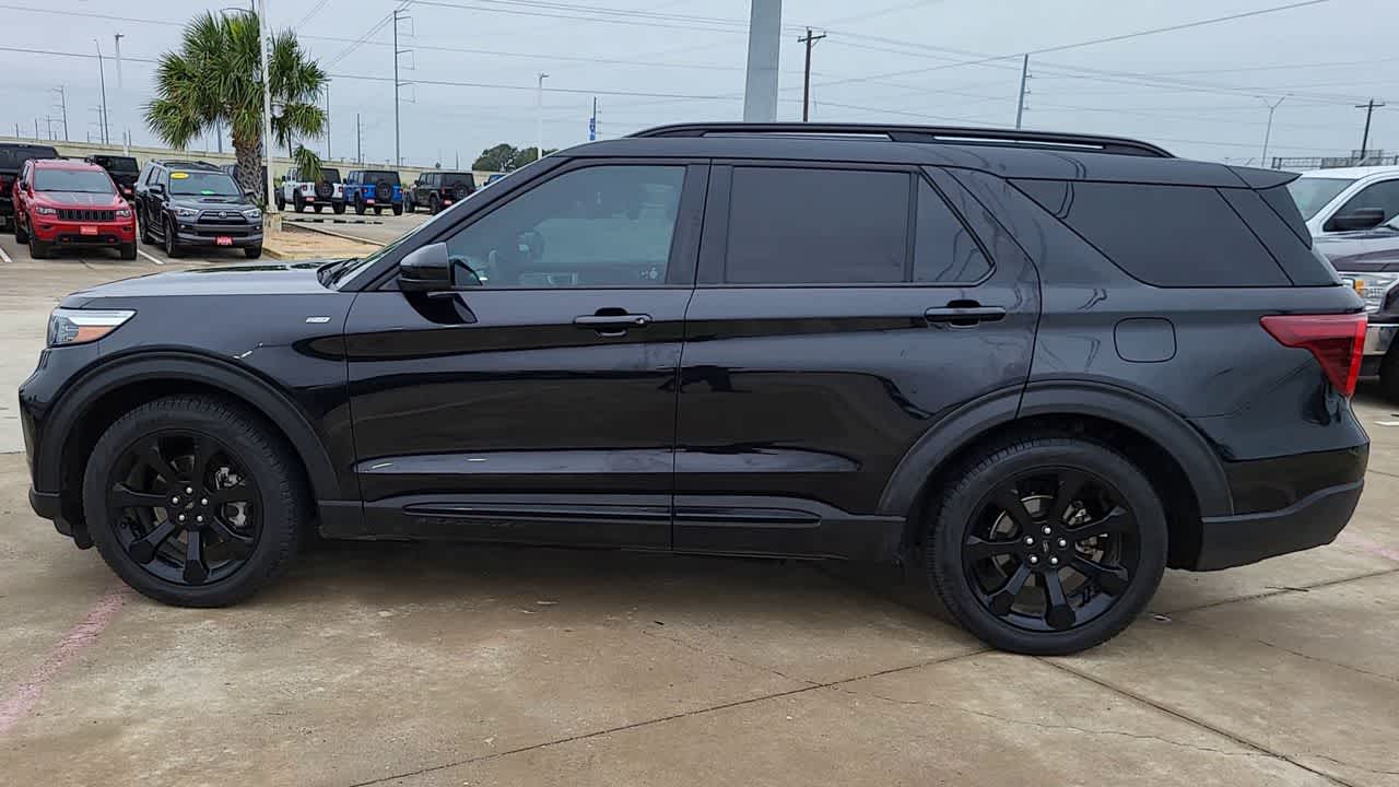 Thumbnail: 2023 Ford Explorer - 5