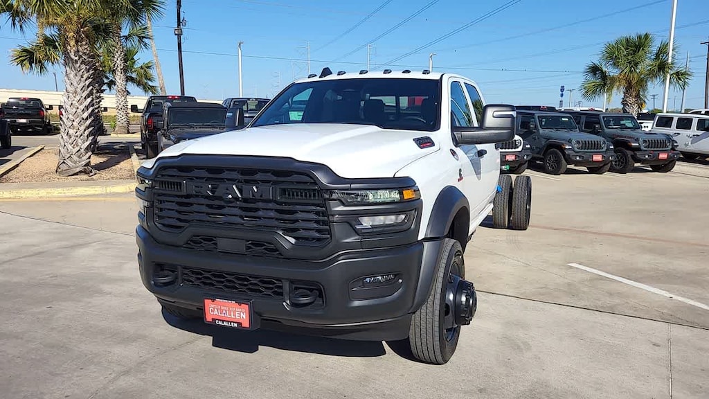 New 2026 Ram 5500 Chassis Cab TRADESMAN CREW 4X4 84' CA Pickup