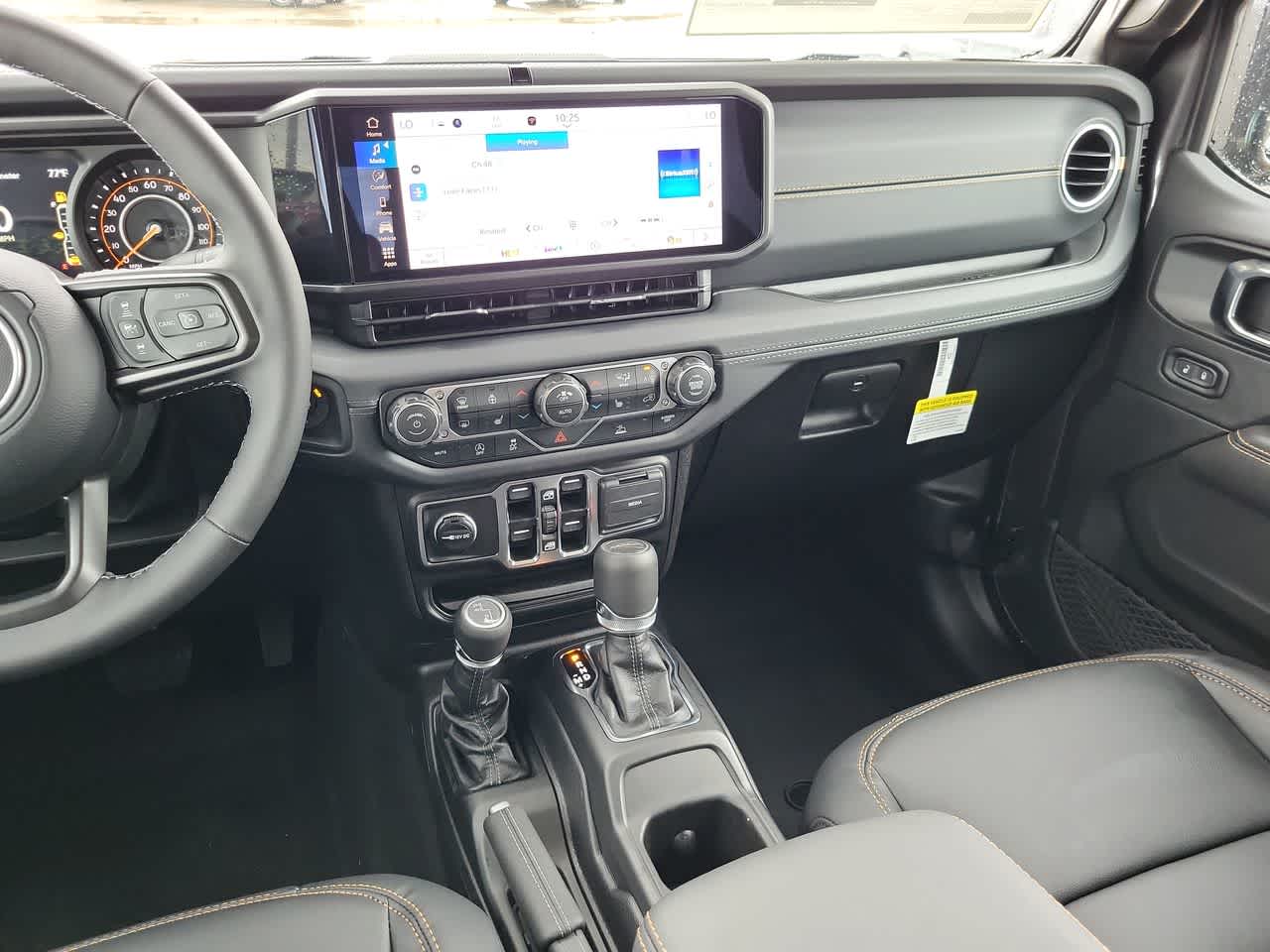 Thumbnail: 2025 Jeep Gladiator - 24