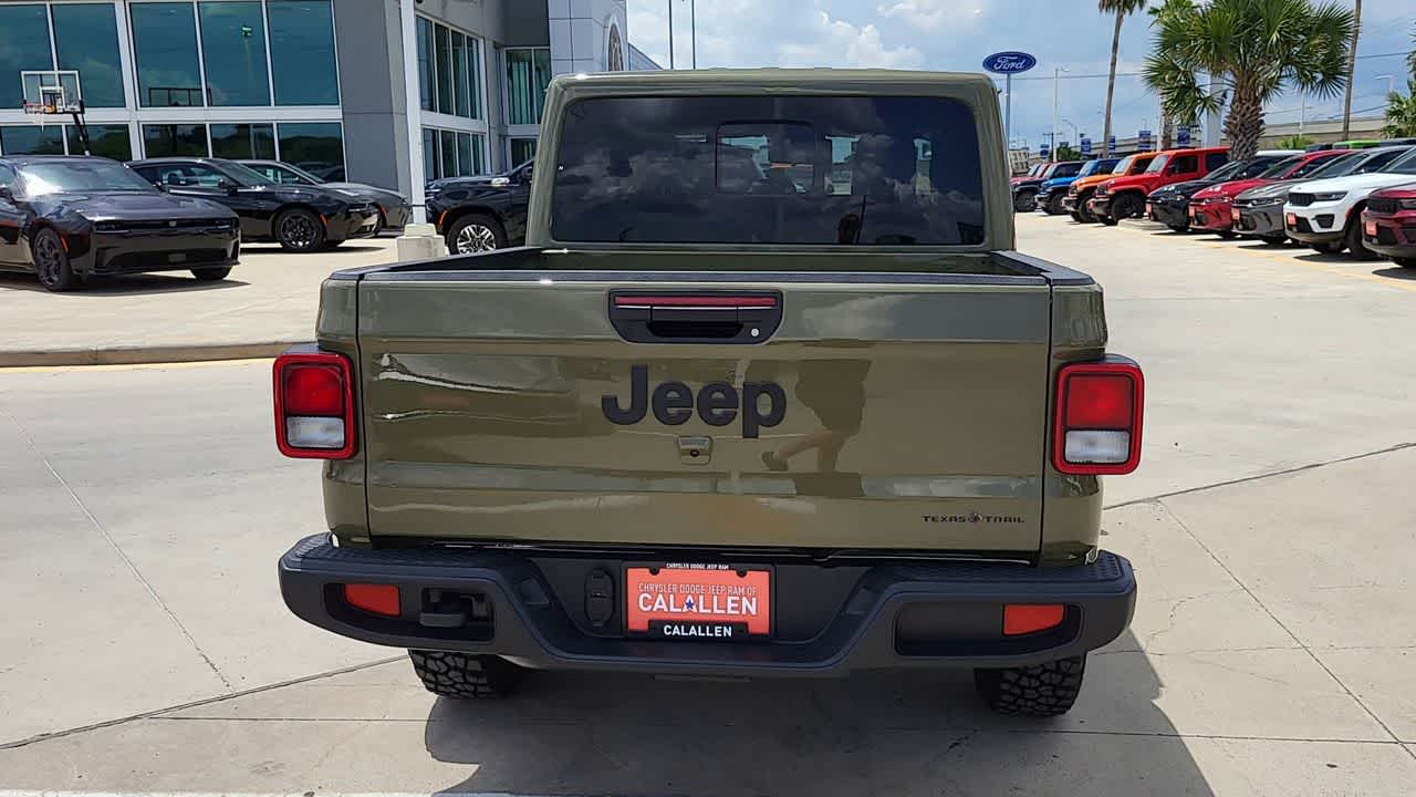 Thumbnail: 2025 Jeep Gladiator - 7