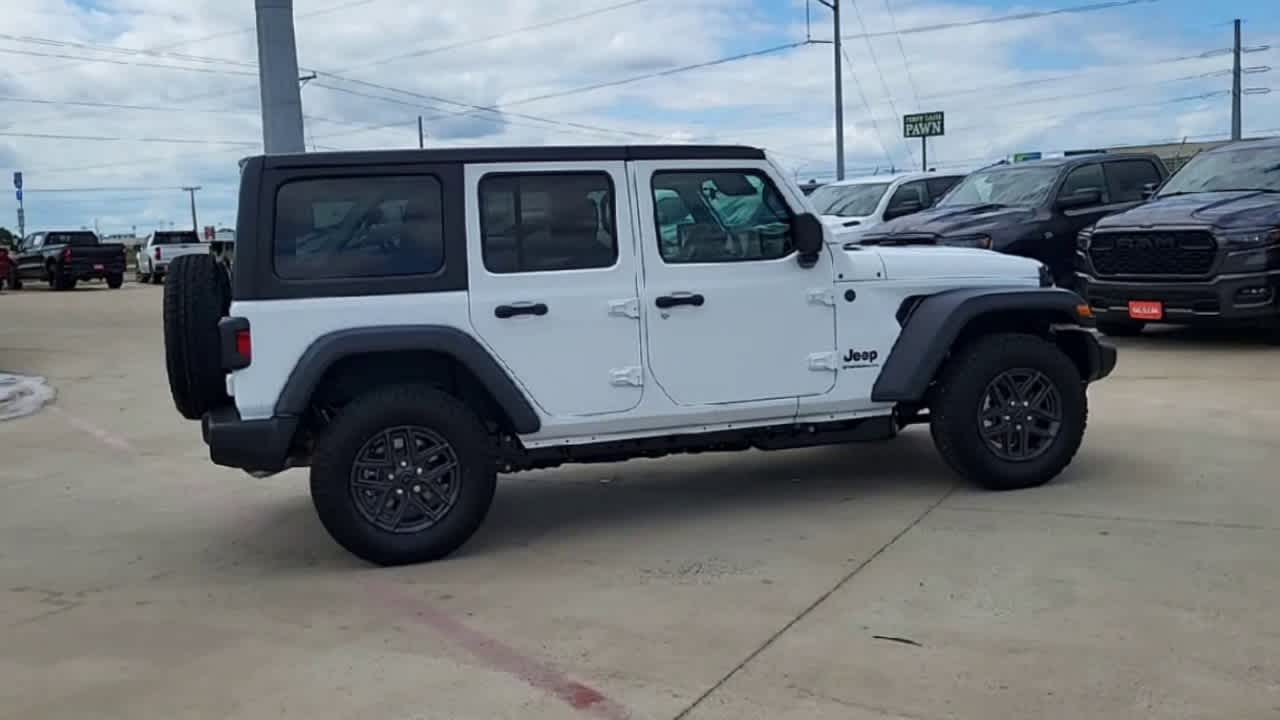 Thumbnail: 2026 Jeep Wrangler - 8