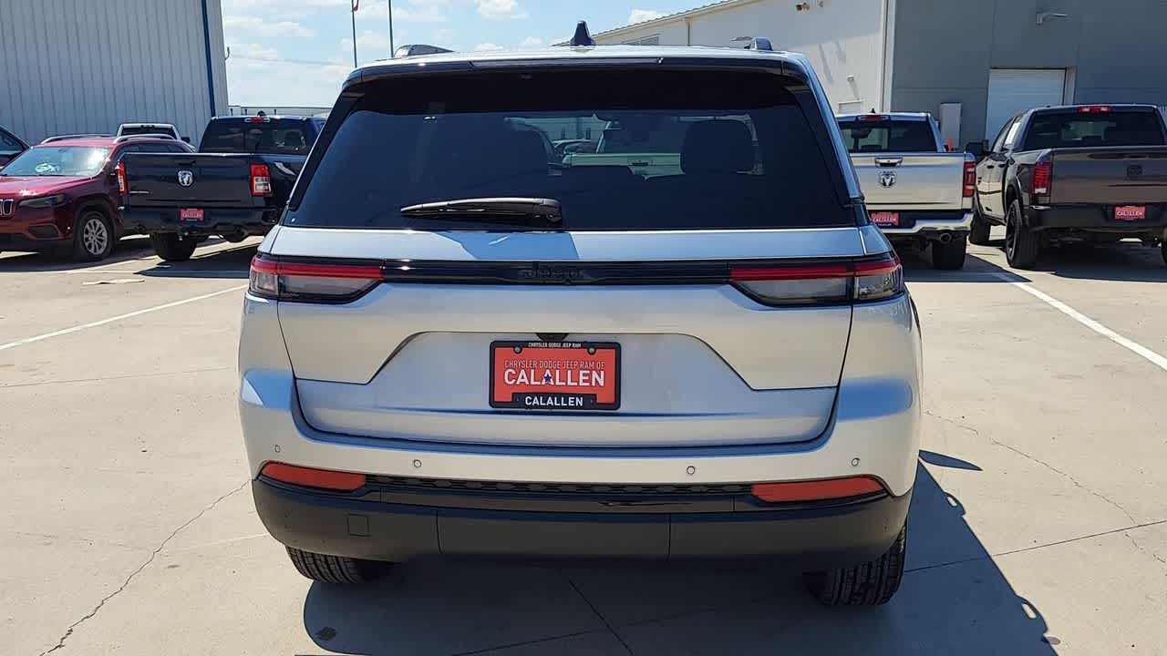 Thumbnail: 2025 Jeep Grand Cherokee - 7