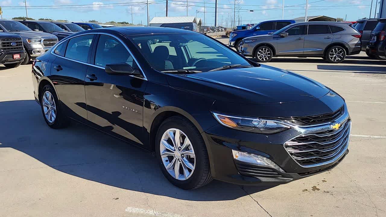 2024 Chevrolet Malibu 1LT photo 2