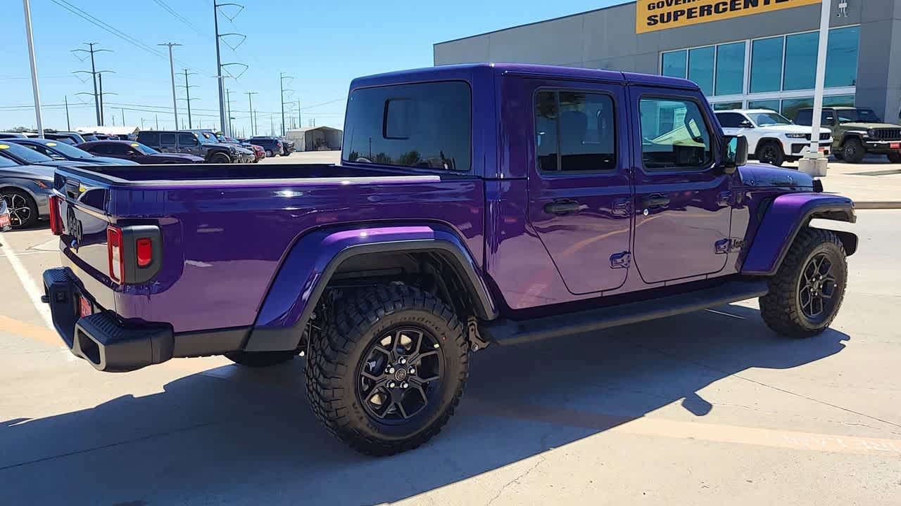 Thumbnail: 2026 Jeep Gladiator - 8