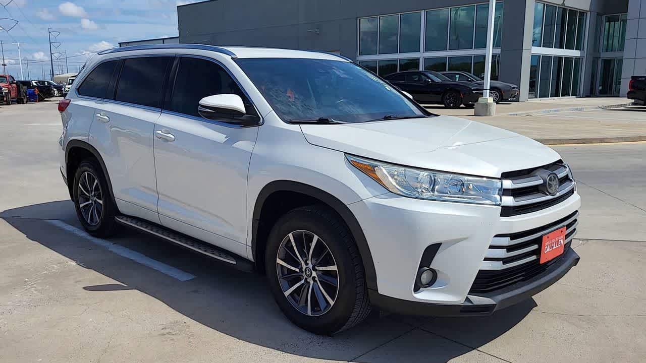 2018 Toyota Highlander XLE photo 2