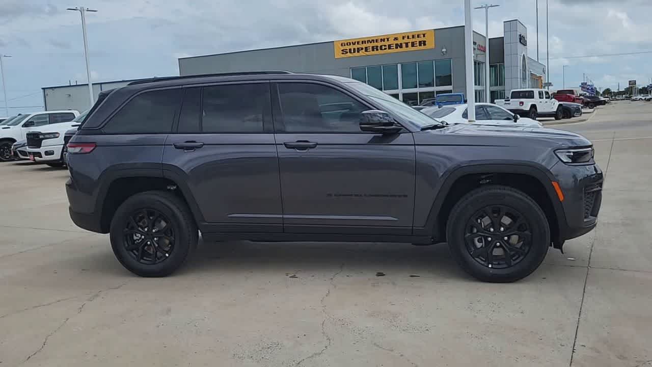 Thumbnail: 2026 Jeep Compass - 9