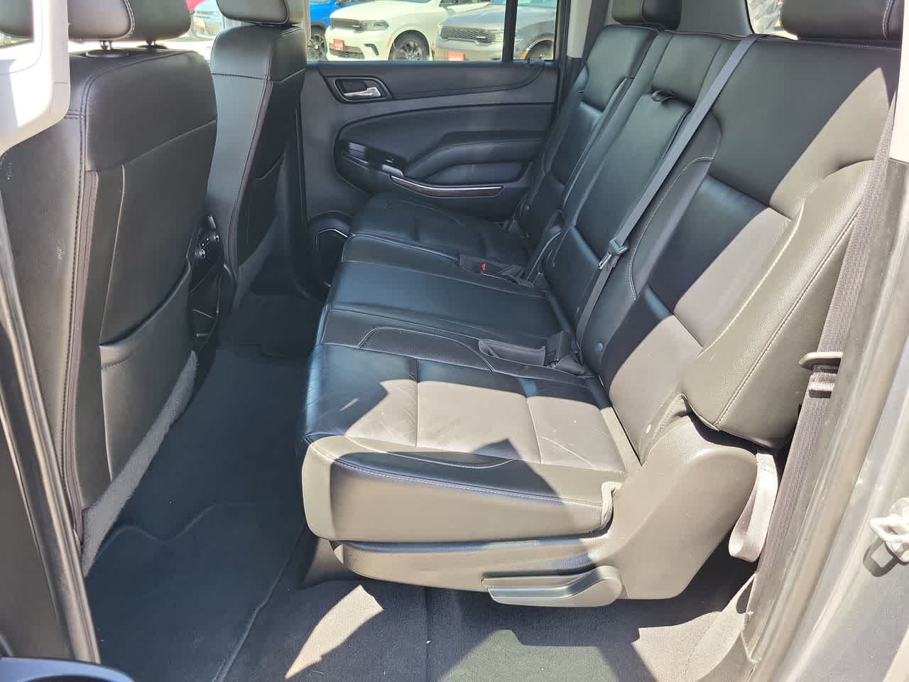 Thumbnail: 2019 Chevrolet Suburban - 21