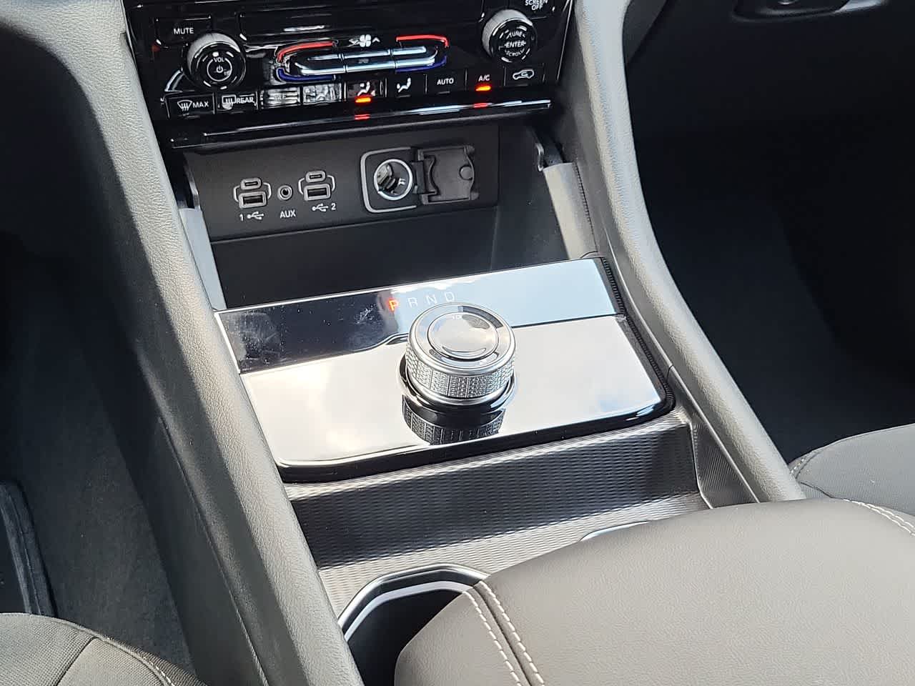 Thumbnail: 2025 Jeep Grand Cherokee - 25