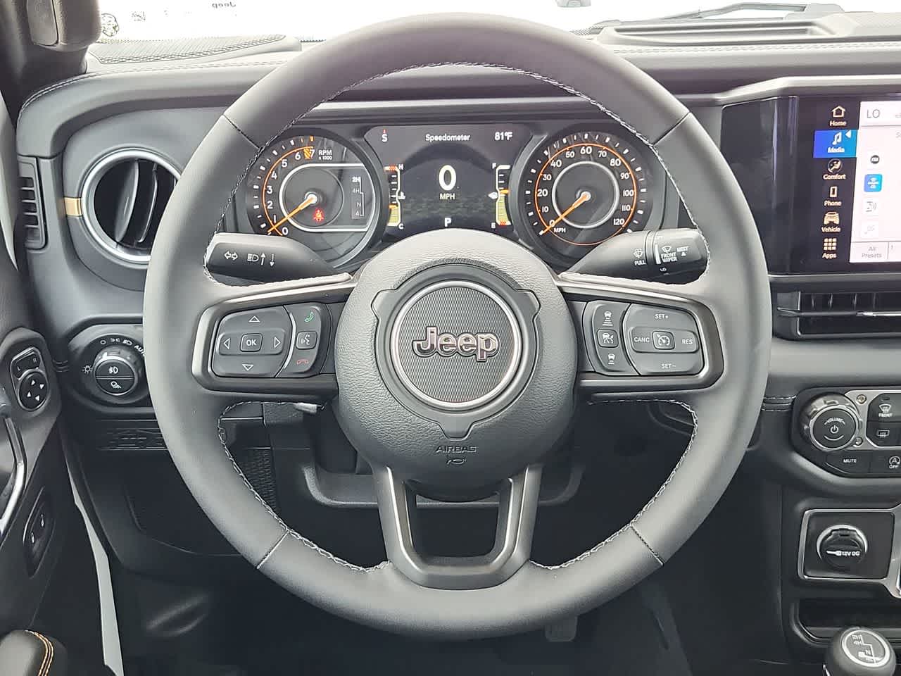 Thumbnail: 2025 Jeep Gladiator - 23