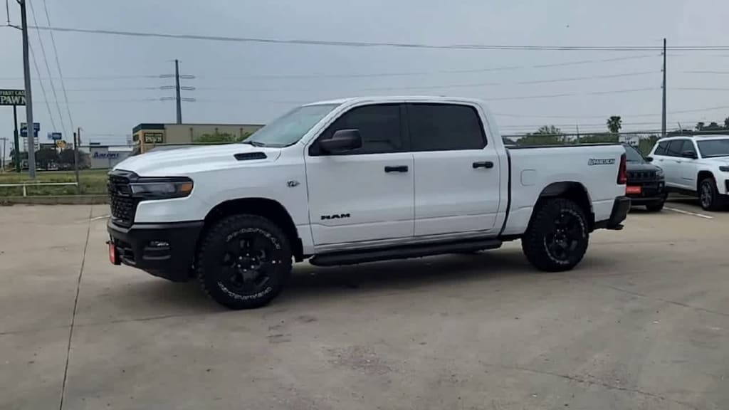 New 2026 Ram 1500 WARLOCK CREW CAB 4X4 5'7 BOX Pickup