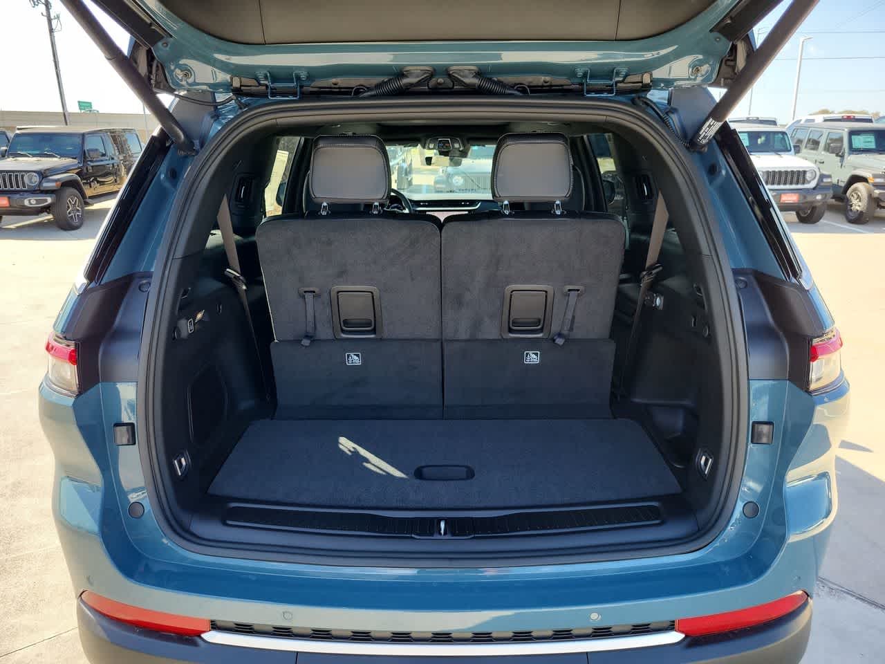 Thumbnail: 2026 Jeep Grand Cherokee - 27