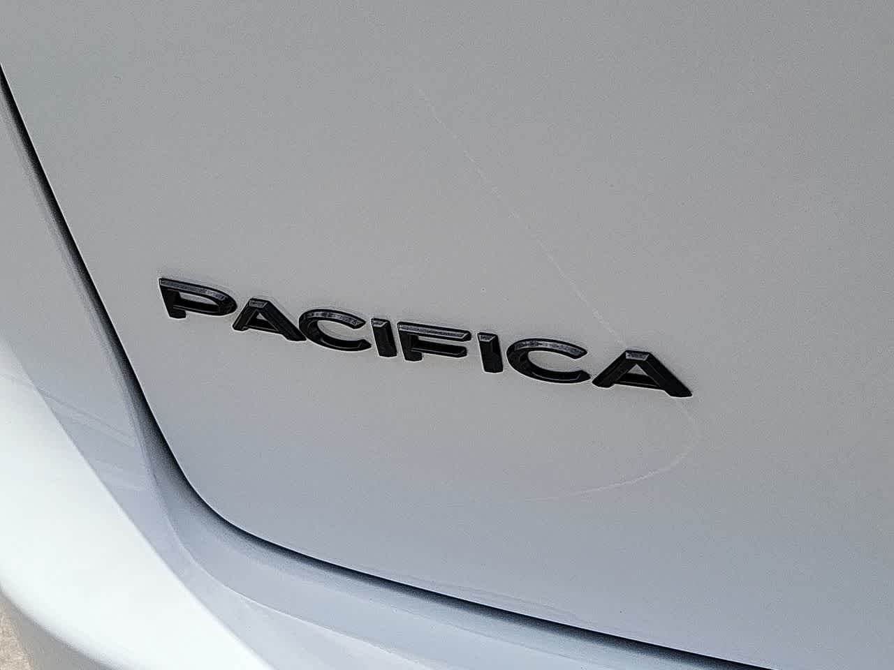 Thumbnail: 2026 Chrysler Pacifica - 15