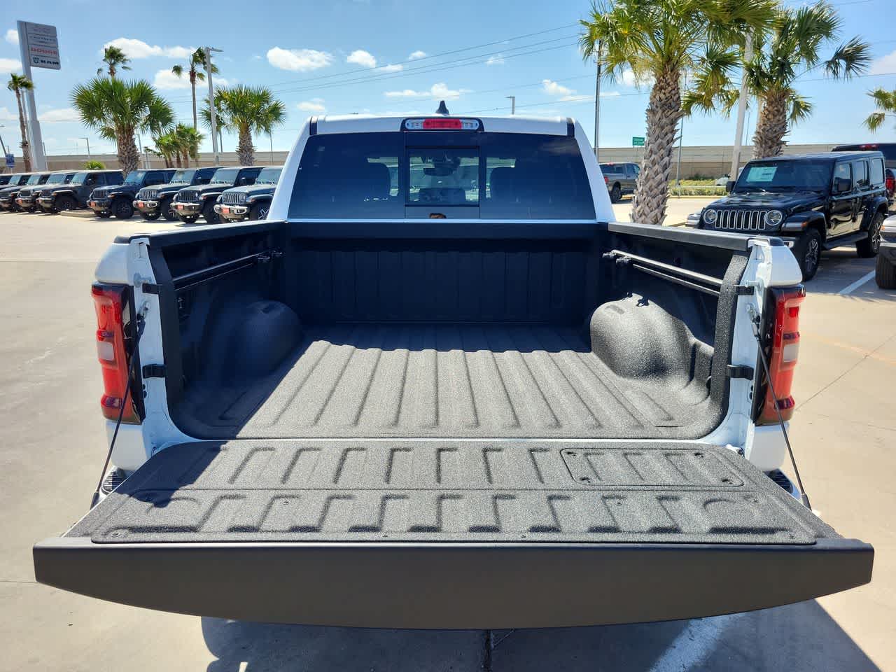 Thumbnail: 2026 RAM 1500 - 27