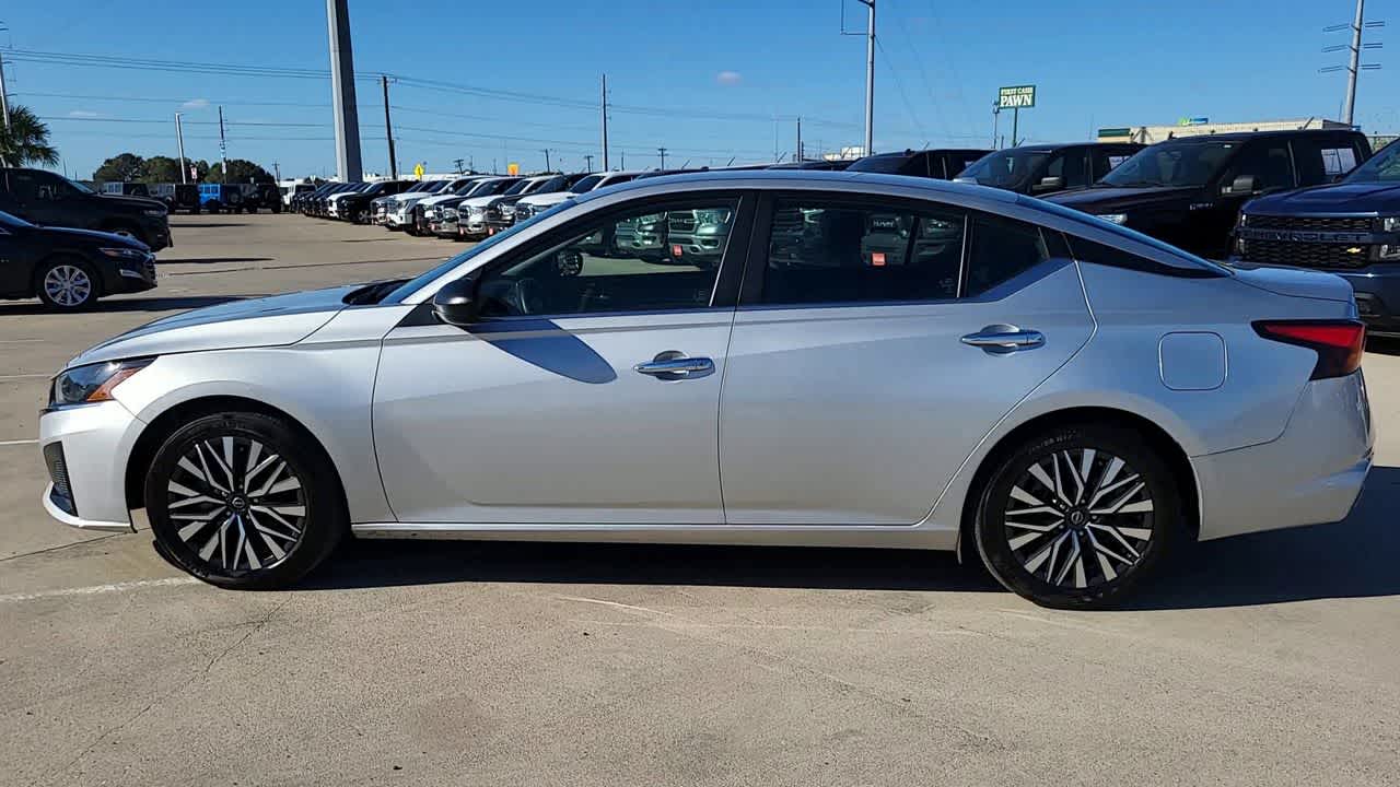 Thumbnail: 2024 Nissan Altima - 5