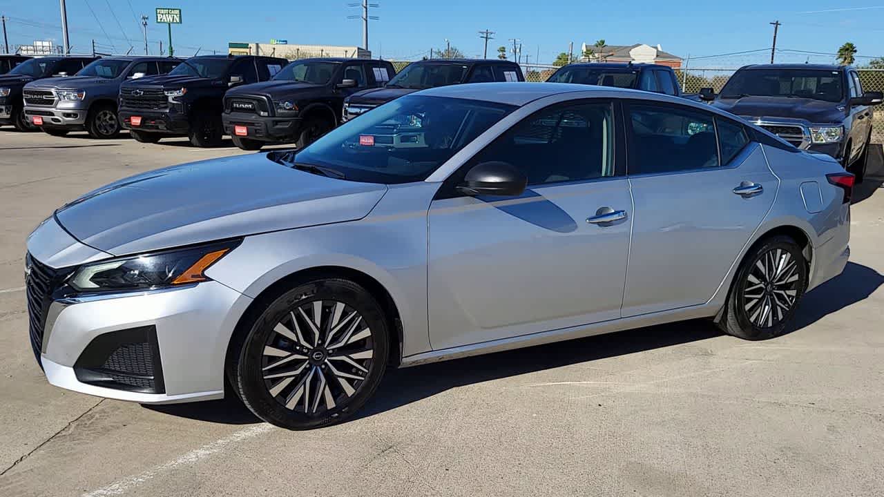 Thumbnail: 2024 Nissan Altima - 4