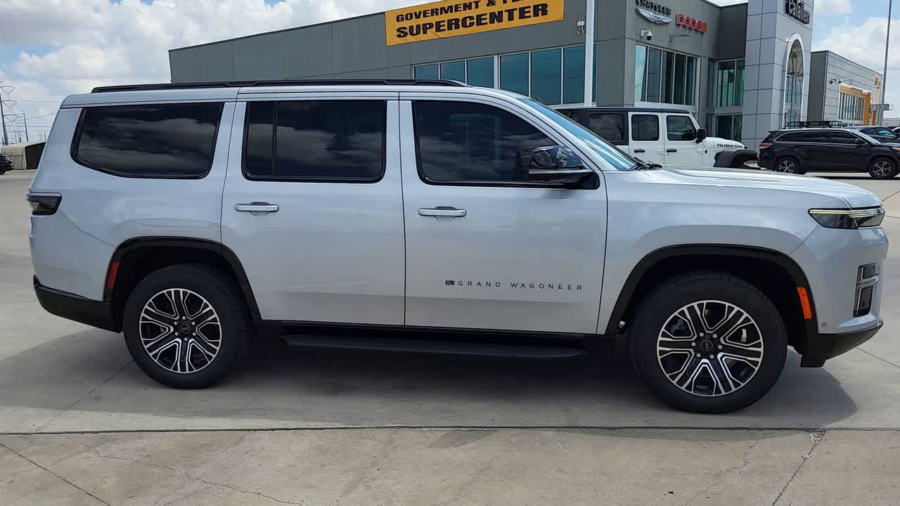 Thumbnail: 2026 Jeep Grand Wagoneer - 9