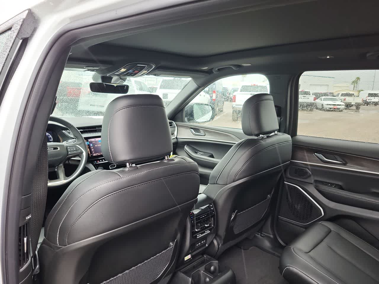 Thumbnail: 2026 Jeep Grand Cherokee - 20