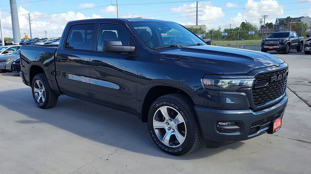 New 2025 Ram 1500 TRADESMAN CREW CAB 4X2 5'7 BOX Pickup