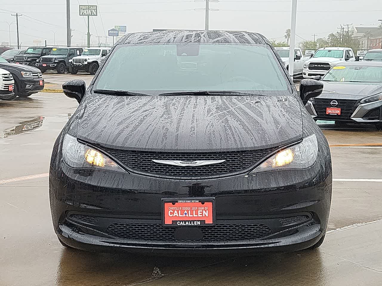 Thumbnail: 2026 Chrysler Voyager - 14